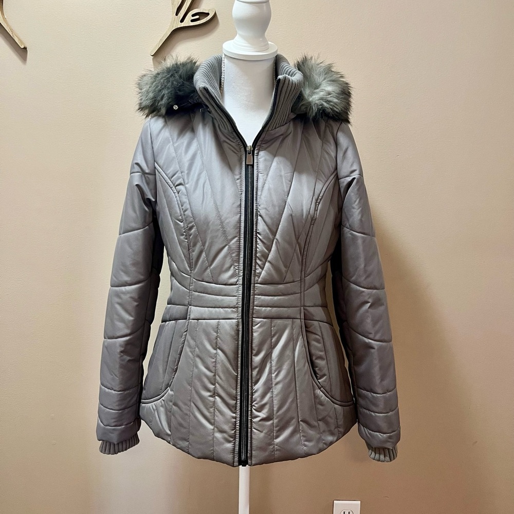 NWOT INTL details Womens Gray Winter Coat With Fur Hood Size Petite Medium